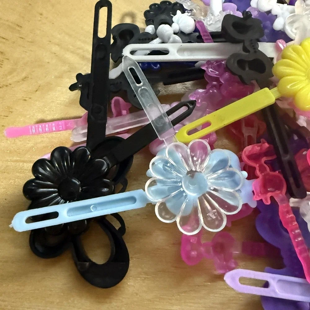 Lot of ~100 Vintage Plastic Hair Clips Barrettes Flowers Bows 80's 90's